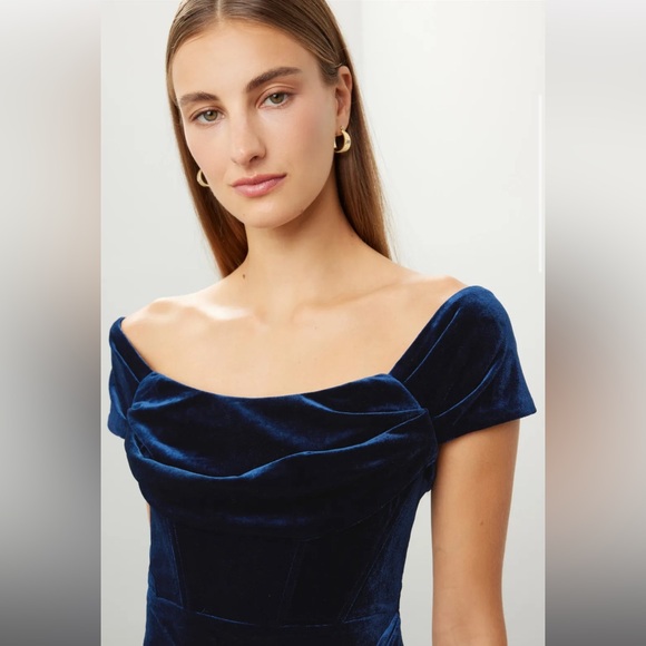 Line + Dot DuJour Gown, RTR - Picture 2 of 9